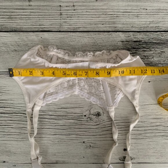 Vintage Garter Belt Med White Lace Adjustable Claws Suspenders Bridal Lingerie - Picture 9 of 10